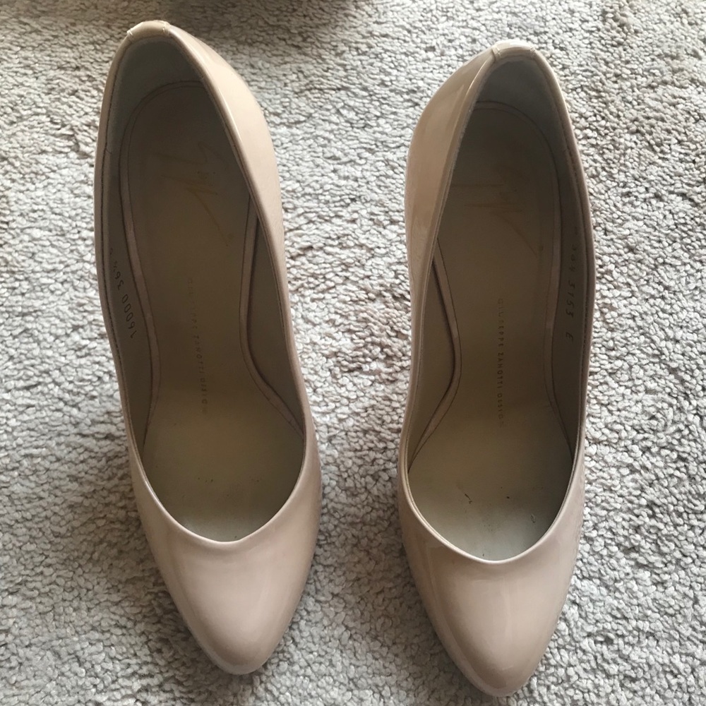 Stiletto nude Giuseppe Zanotti heels